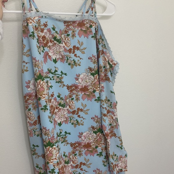 Selling a dress in good condition. Wore maybe once. - Picture 2 of 2